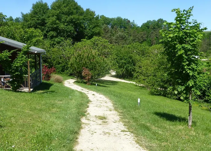 Camping Les Terrasses De Dordogne 3*