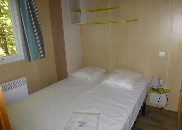 Camping Les Terrasses De Dordogne 3*